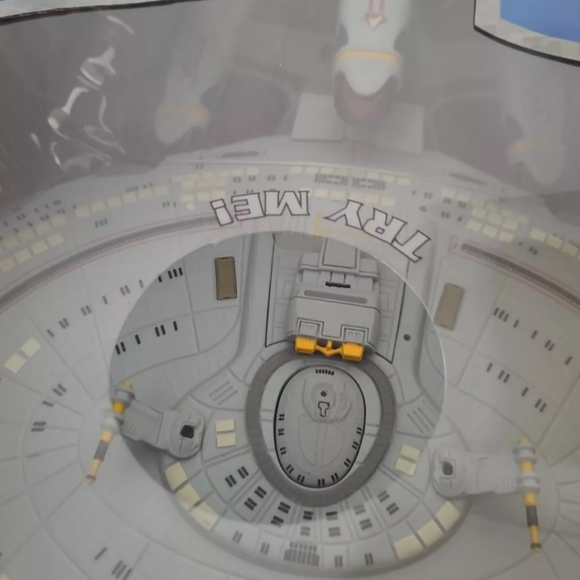 2014 Star Trek Next Generation Enterprise NCC-1701-D "All Good Things"  NIB - Picture 13 of 16